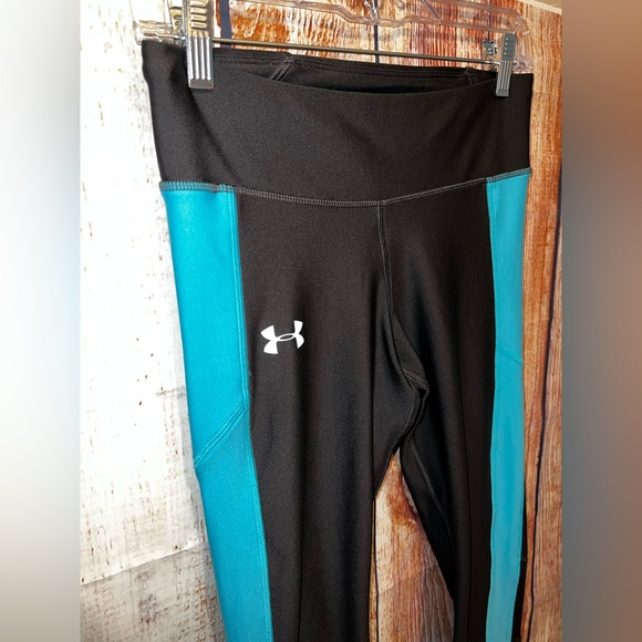 Under Armour compression pants women’s size Medium - Picture 3 of 10